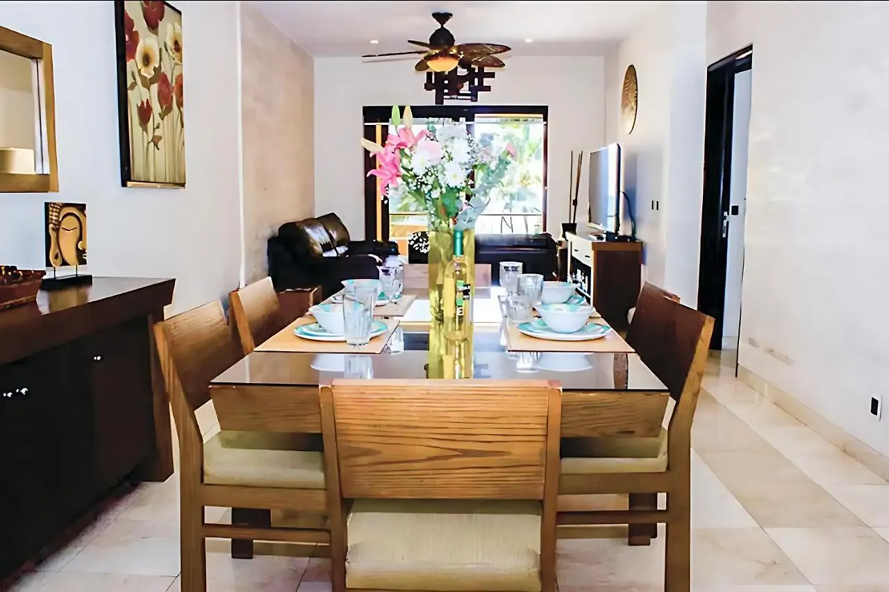 Faro 201 Beachfront Apartment With Ocean View, Close To 5Th Av プレヤデルカーメン 0*,