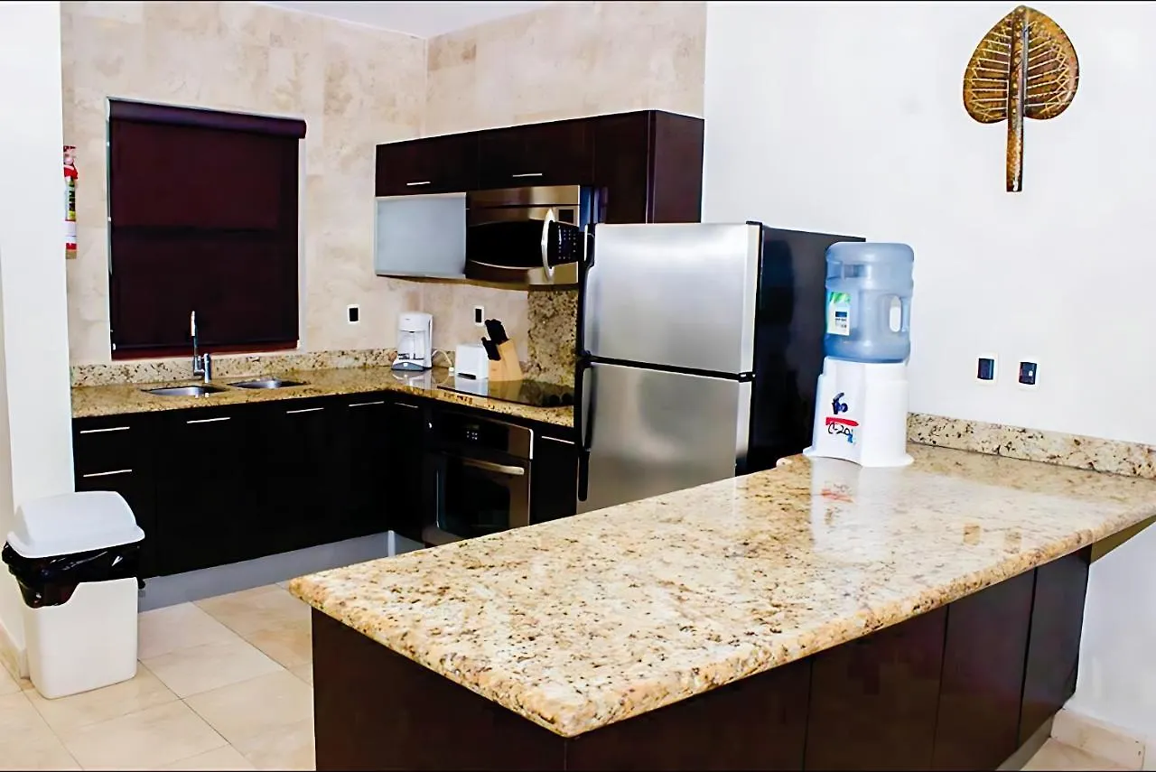 Faro 201 Beachfront Apartment With Ocean View, Close To 5Th Av プレヤデルカーメン