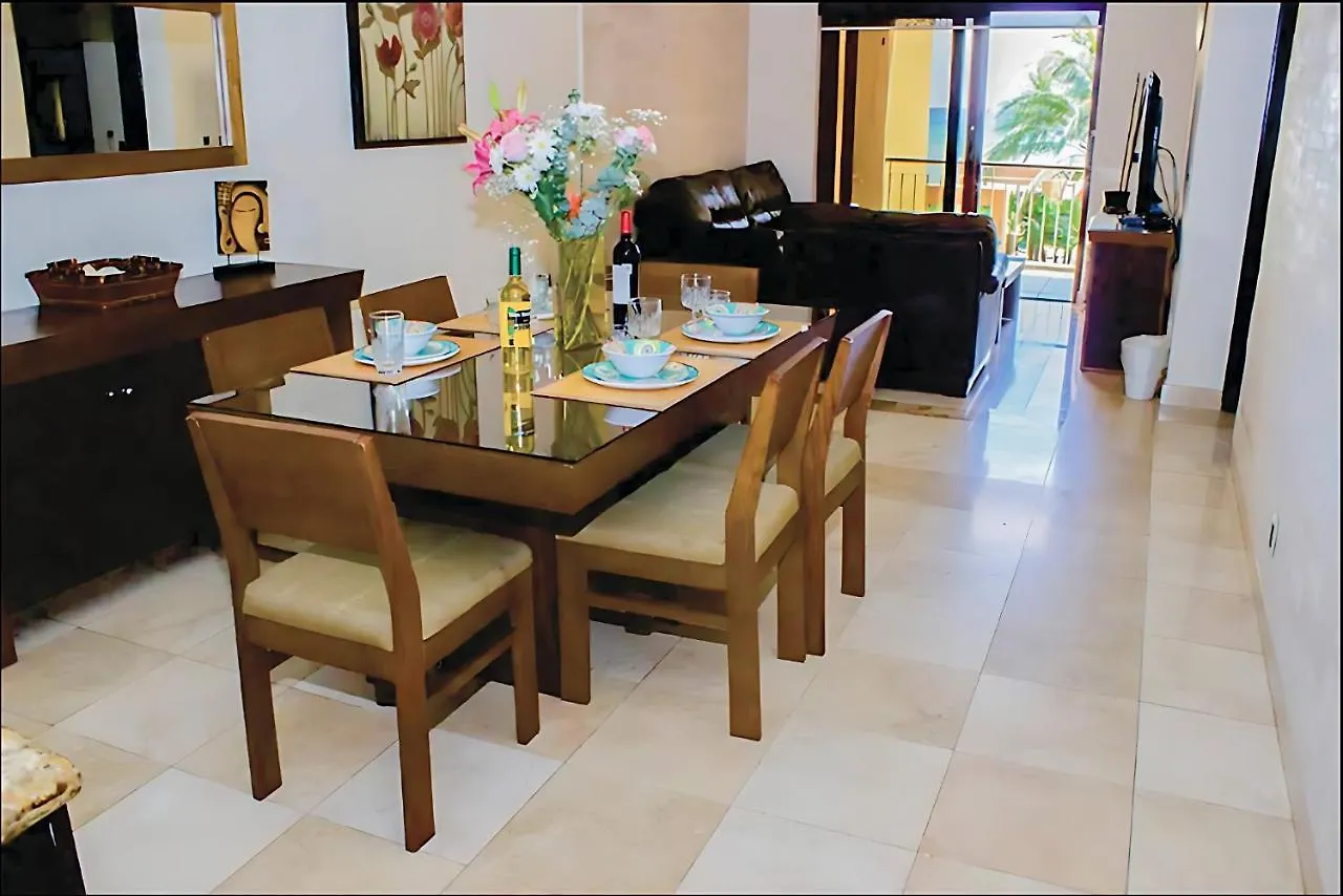 Faro 201 Beachfront Apartment With Ocean View, Close To 5Th Av プレヤデルカーメン
